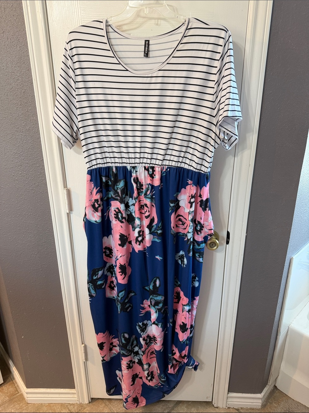 Allegrace Women’s Plus Size 3XL Navy Floral & White Striped Maxi Dress